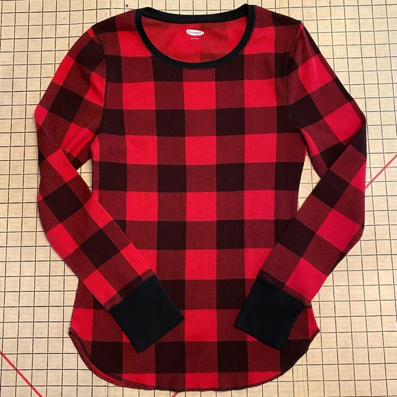 Old Navy, size L, buffalo plaid waffle knit long sleeve top - Picture 1 of 4